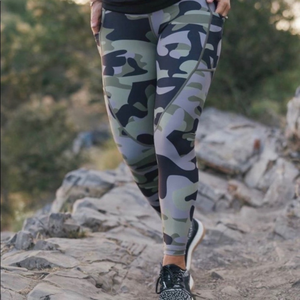 ZYIA Green Camo Pocket Light n Tight 7/8 Small